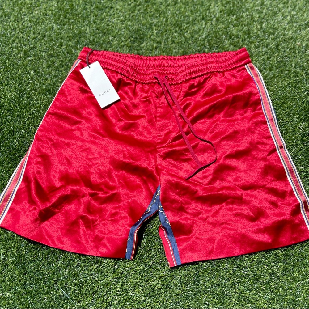 NWT! Gucci Men's Red Silk Short Size XL